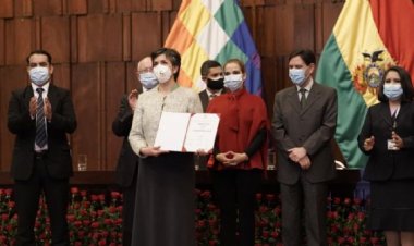 TSE entrega credenciales a los asambleístas titulares de la nueva gestión