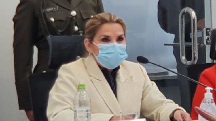Añez ordena «rescatar con vida» a oficiales de Umopar secuestrados