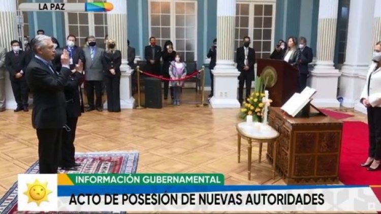 Longaric posesiona a dos nuevos viceministros de su cartera