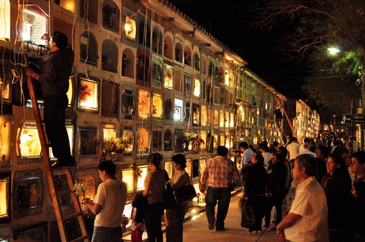 Alcaldía de Tarija sugiere cerrar cementerios en fiesta de “Todos Santos”