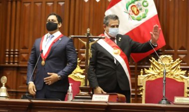 El jefe parlamentario Manuel Merino asume como presidente de Perú