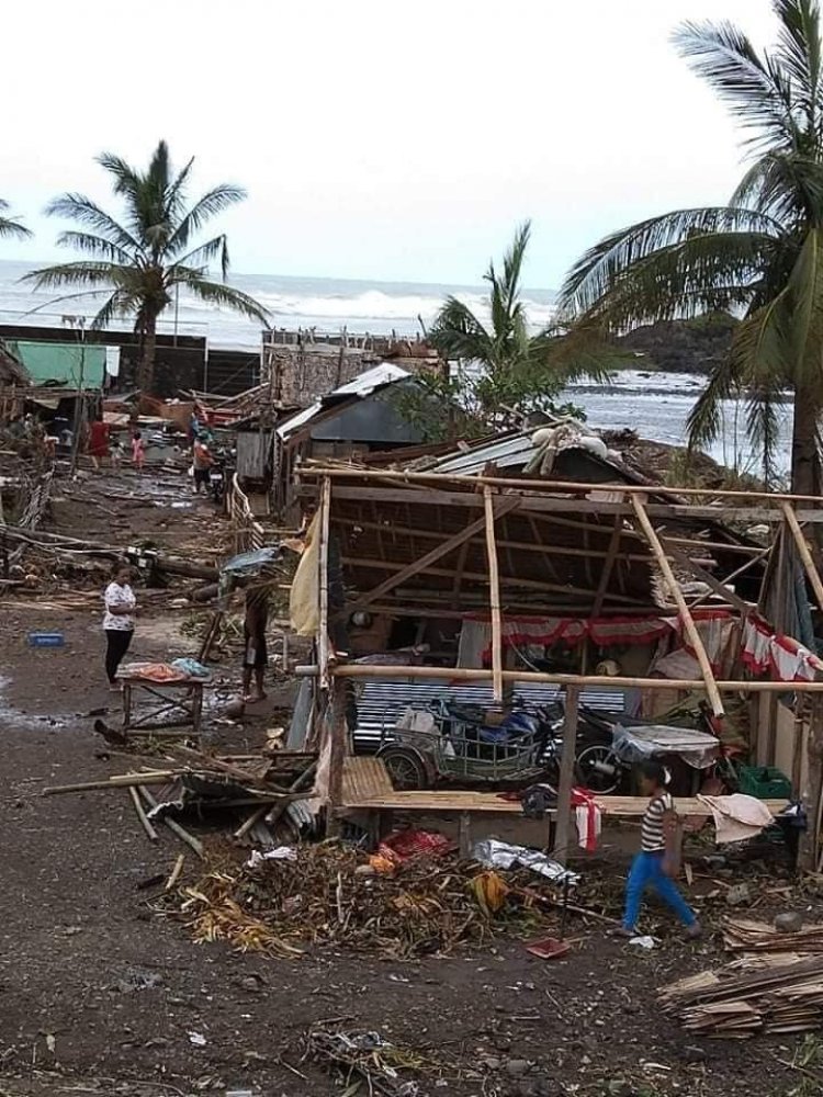 Supertifón Goni llega a Filipinas, donde casi un millón de personas han sido evacuadas
