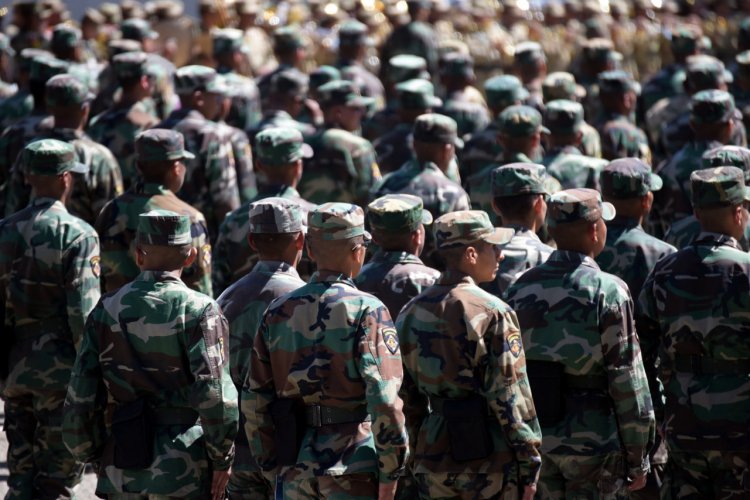 Defensa califica de ‘excesivo’ cobro de Bs 1.300 e instruye a las FFAA devolver Bs 4,8 MM a premilitares