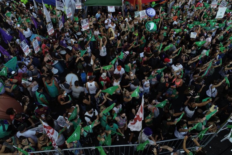 Histórico, el Congreso de Argentina aprueba la legalización del aborto