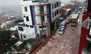 Obras Públicas moviliza maquinaria y personal a Sucre