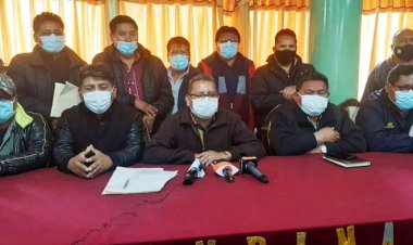 Transporte sindicalizado suspende paro y espera diálogo con el presidente Arce