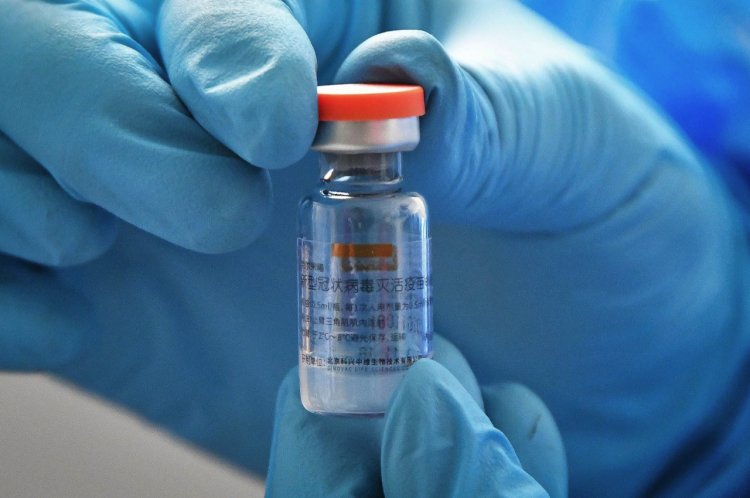 COVID-19: Bolivia, a un paso de cerrar negociaciones con Sinovac y AstraZeneca
