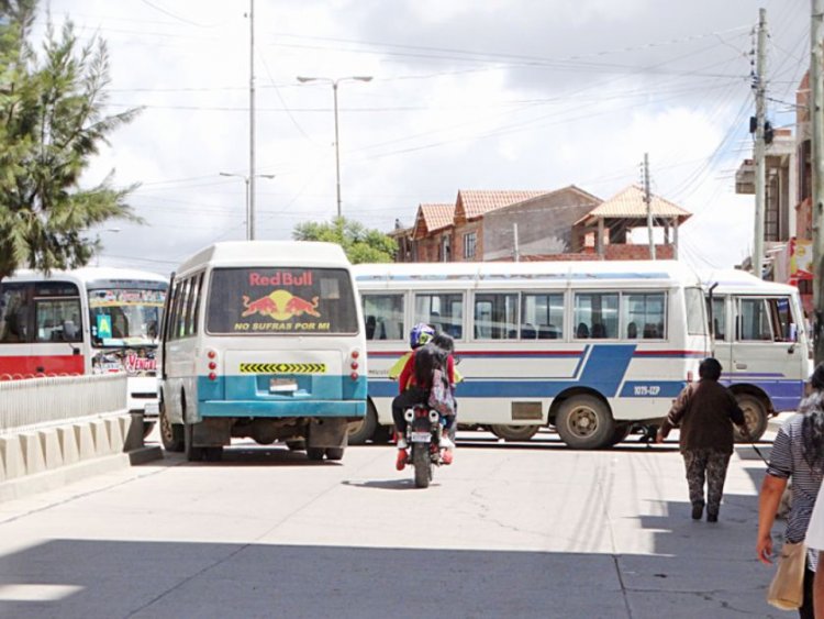 La Defensoría del Pueblo exhorta al Gobierno y a los transportistas a retornar al diálogo