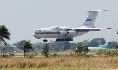 Rusia señala que la deuda de Bolivia por el avión Ilyushin está ‘casi solucionada’