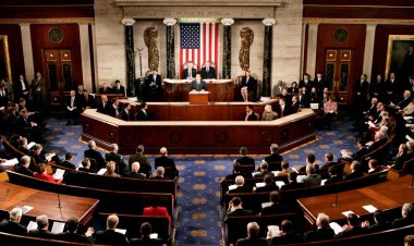 Senadores de EEUU votan que juicio político contra Trump es constitucional