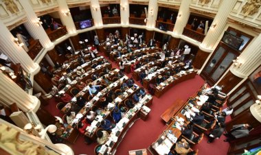 La Asamblea aprueba amnistía para ‘perseguidos’ por gobierno de Añez; la oposición protesta