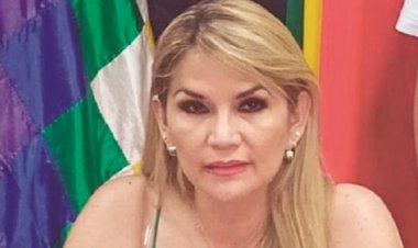 Añez dice que crédito del FMI «daba para vacunar con rapidez»