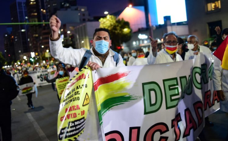 Médicos entran al sexto día de paro, el Gobierno afirma que la protesta es parcial y advierte con asumir acciones