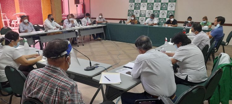 Médicos se reúnen este domingo en Santa Cruz para definir el futuro de sus protestas