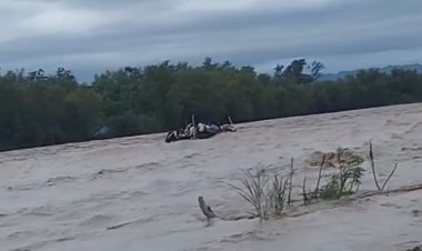 Pánico y luto dejan las aguas del Rio Bermejo en la frontera entre Bolivia y Argentina