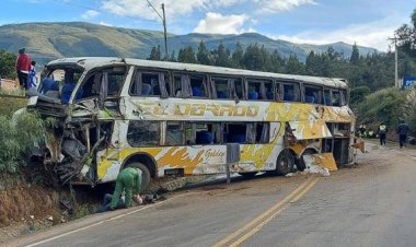 Accidente en la carretera a Santa Cruz deja al menos tres fallecidos