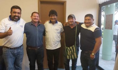 Polémica foto del Jefe de Campaña de UNIDOS en Yacuiba con Evo Morales y Álvaro Ruiz