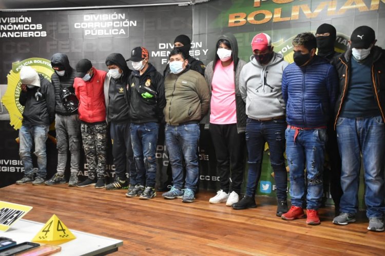 La Policía aprehende a 10 bloqueadores y el Gobierno los identifica como ‘grupo irregular’