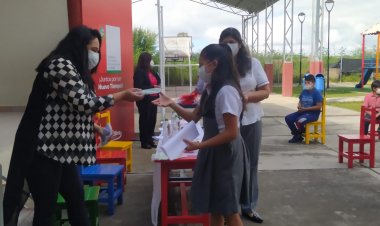 Campaña Oftalmológica “Ojitos de Luz” entrega lentes a los niños de la Unidad Educativa 6 de Junio, perteneciente a la red La Salle