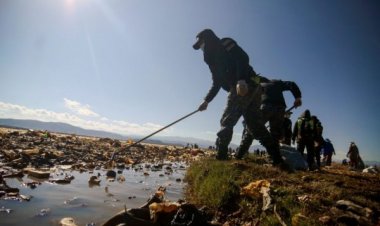 El lago Uru Uru de Bolivia tiene más plástico que agua