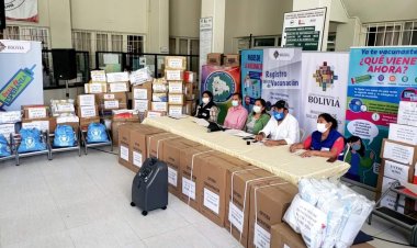 Ministerio de Salud entrega insumos y medicamentos para 16 centros de salud del departamento de Tarija