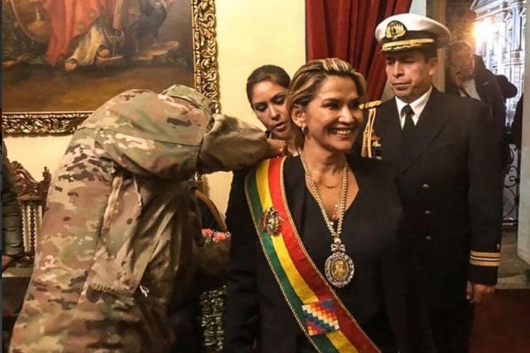 El Gobierno acusa a Áñez de delito por la ‘sucesión’