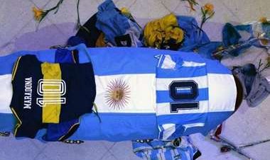 Enfermero de Maradona dijo que tenía orden de no despertarlo e ignoraba cardiopatías