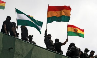 La Fiscalía acusa y pasa a juicio interno a ocho policías por el motín de 2019