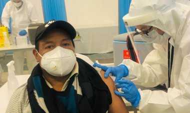 SE INSTRUYE LA VACUNACIÓN ANTICOVID A MAYORES DE 30 AÑOS DESDE ESTE MIÉRCOLES