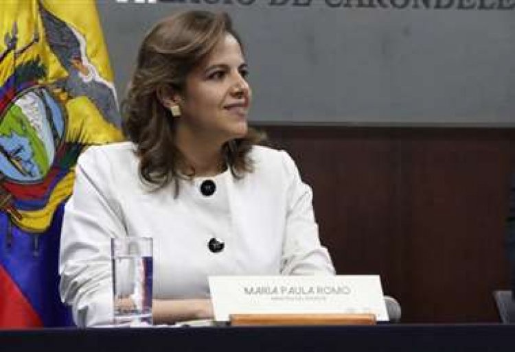 Exministra de gobierno de Ecuador asegura que su país no envío “armamento de guerra”
