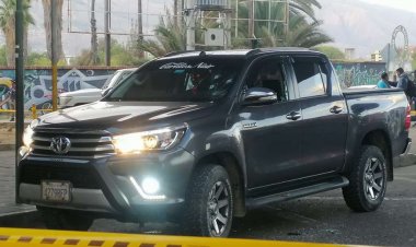 Hombre muere tras ser herido de bala en el interior de su camioneta en Cochabamba