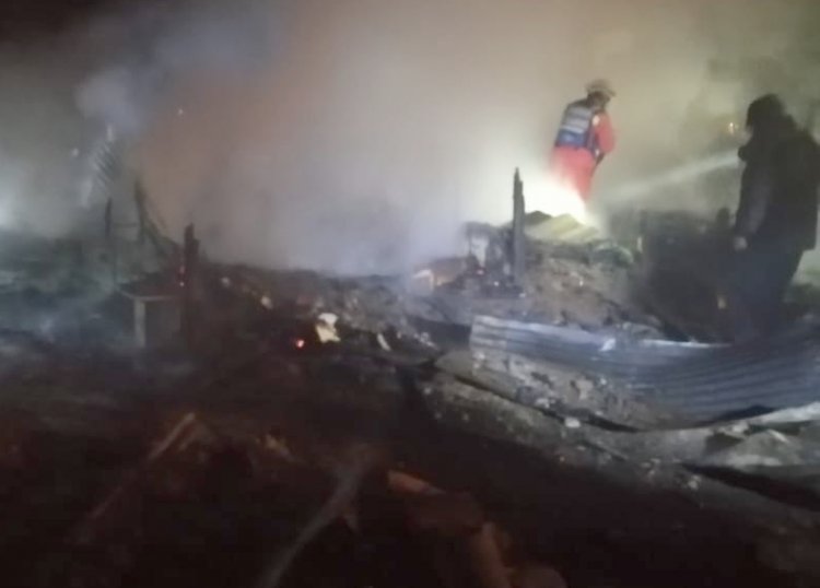 Un incendio en el regimiento Ingavi de El Alto se lleva la vida de un padre y su hijo