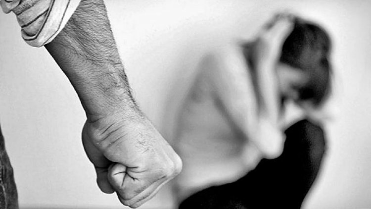 Niño de seis años defiende a su madre con un cuchillo frente a la agresión de su pareja