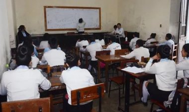 SEDES propone vacunar a estudiantes de secundaria para el retorno a Clases en Tarija