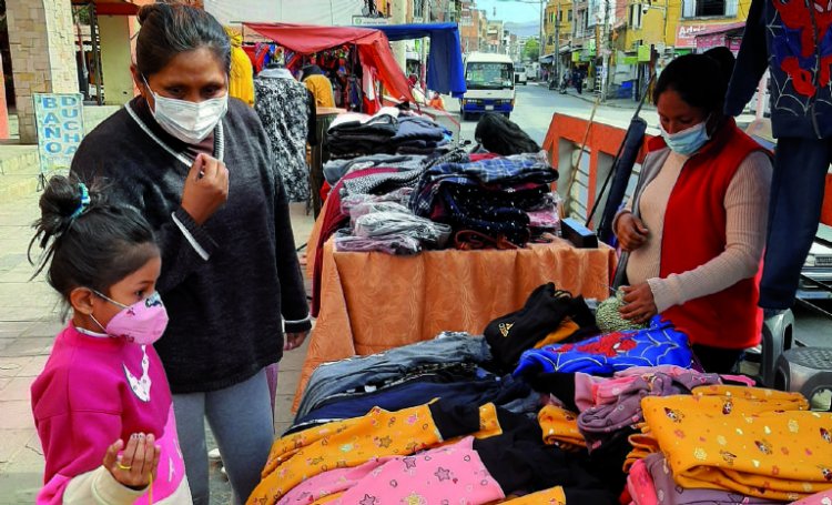 Noventa artesanas tarijeñas replican con éxito las “Mañaneras paceñas”