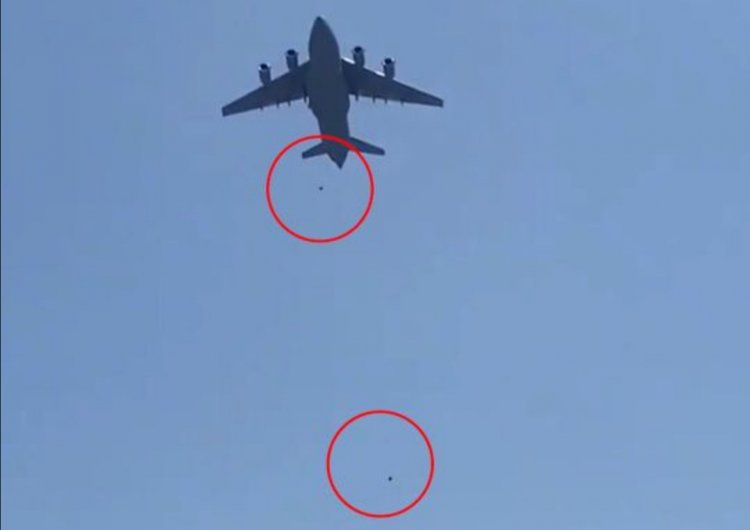 intentaron viajar como polizones para huir de los talibanes y cayeron desde el aire