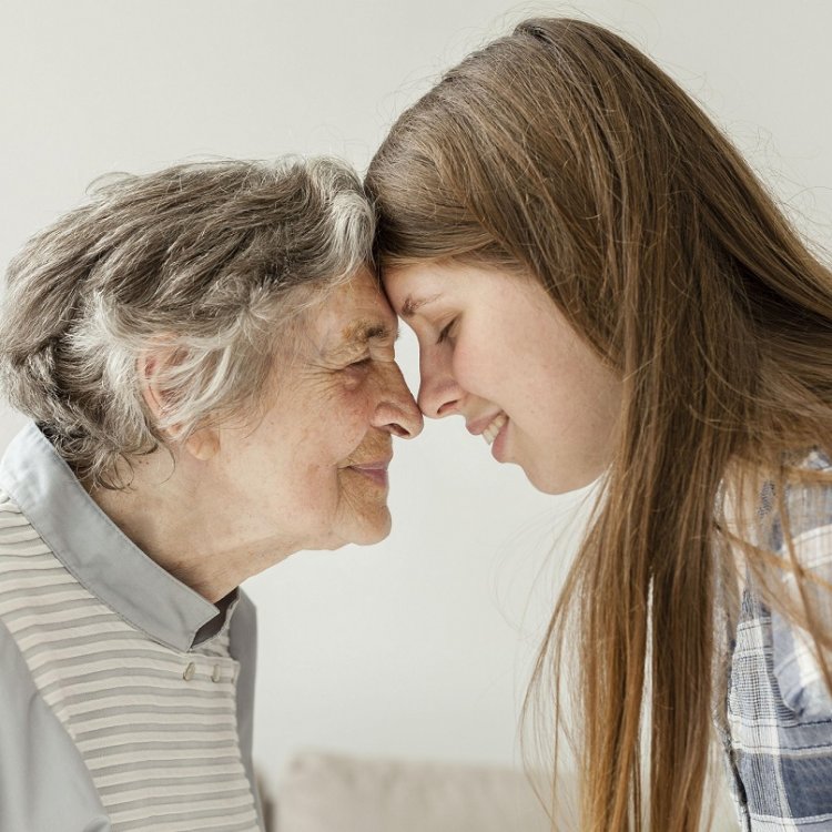 Seis consejos para mejorar el cuidado del adulto mayor en casa