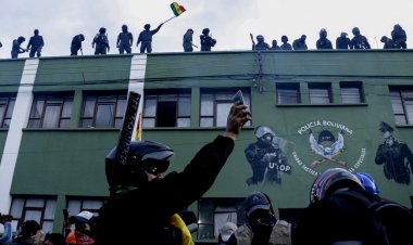 Dan de baja al coronel Nelson Flores Claros por el motín policial de 2019 en Cochabamba