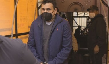 Dictan otra orden de prisión preventiva contra el exministro Guzmán