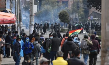 Vuelve la violencia, cocaleros intentan retomar sede y se enfrentan con la Policía