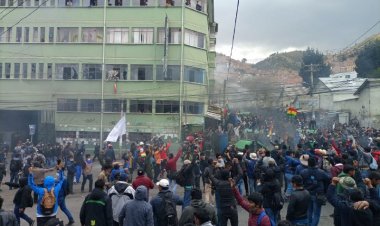 Cocaleros del Comité de Autodefensa retoman el mercado de Adepcoca