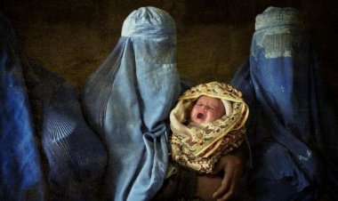 La tragedia de las familias afganas que venden a sus bebés por $us 500 para alimentarse