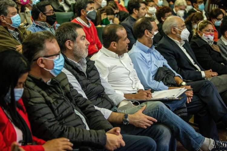 Sectores opositores al Gobierno crean un bloque y se suman al paro de gremiales del 11