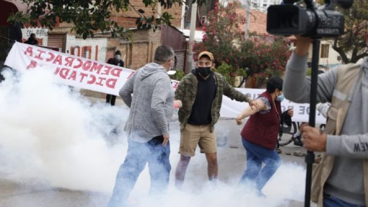 Gobierno saca a la Policía y sus sectores para levantar bloqueos y enfrentar a manifestantes