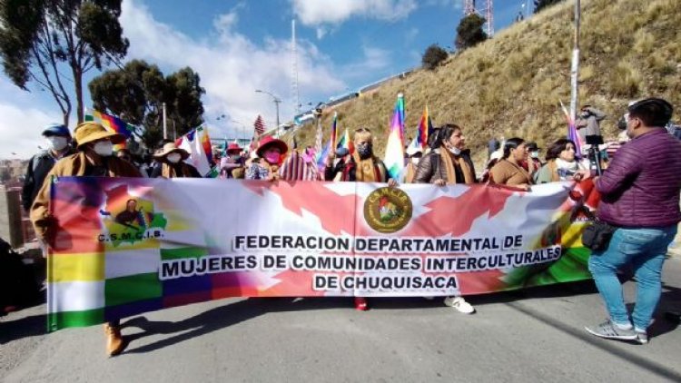 Wiphalazo: el MAS concentra a sus sectores para marchar hacia el centro paceño