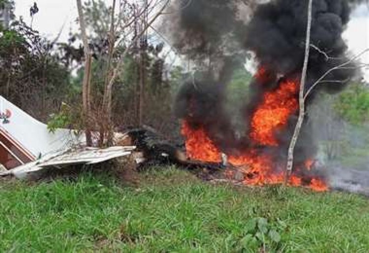 Policía confirma muerte de piloto y copiloto tras caída de avioneta en frontera con Perú