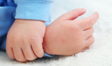 En Tarija adolescente da a luz a un bebé prematuro, Defensoría investiga el hecho