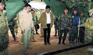 Militares: Nos investigan por salir en la foto y no a Zavaleta que tenía el mando