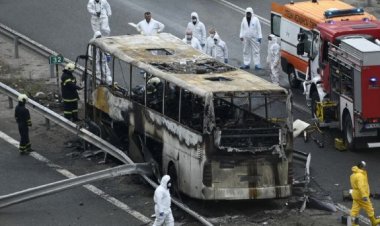 Al menos 46 muertos al incendiarse un autobús en una autopista en Bulgaria