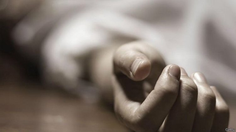 Fiscalía investiga la muerte de una mujer que fue apuñalada en su domicilio